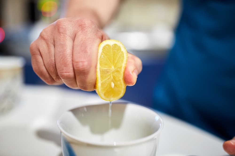 how to juice a lemon without a juicer
