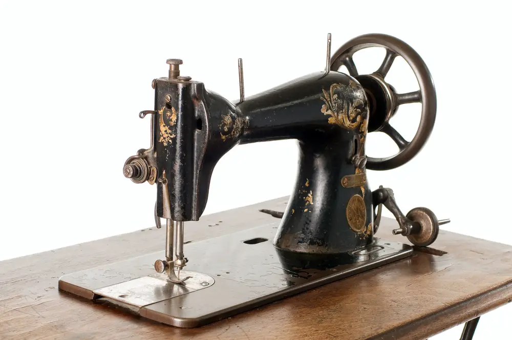 A Brief History On Who Invented The First Sewing Machine Home Style